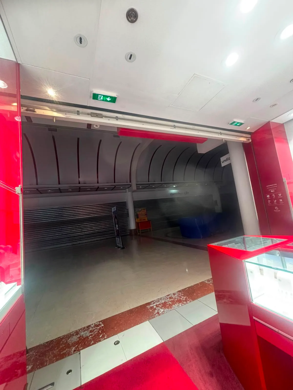 Installation et pose de rideau métallique à Maisons-Alfort
