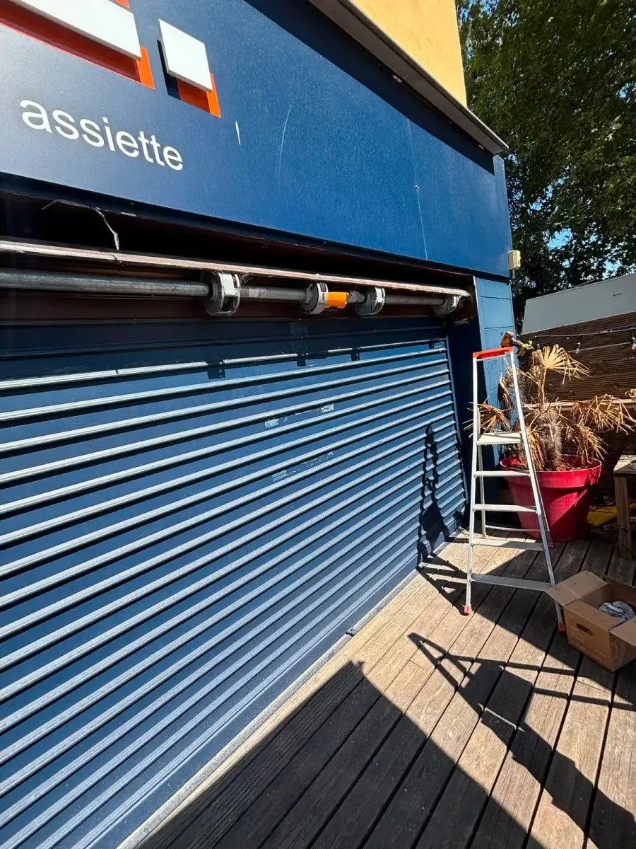 Installation et pose de rideau métallique à Maisons-Alfort