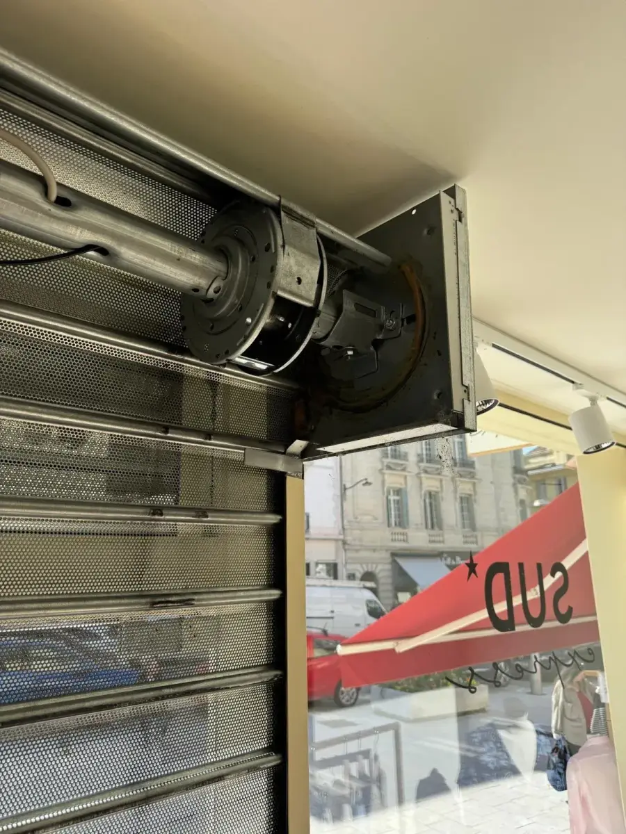 Motorisation de rideau métallique à Maisons-Alfort